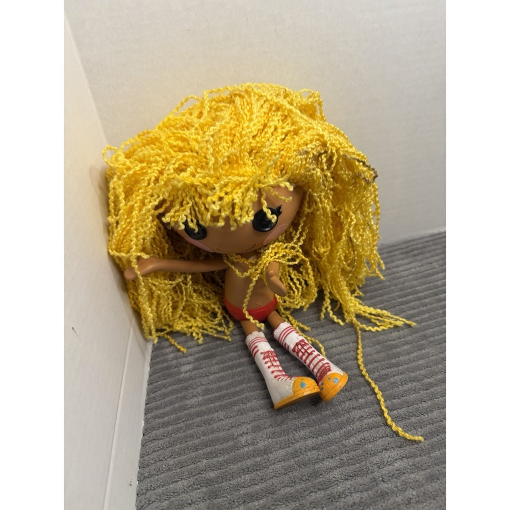 Lalaloopsy MGA Spot Splatter 11" Yellow Yarn Hair with/ shoes